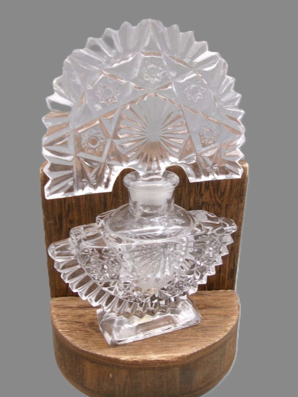 Vtg Imperial Glass IRice Perfume Bottle, Art Deco, Starburst Fan Stopper 7 In